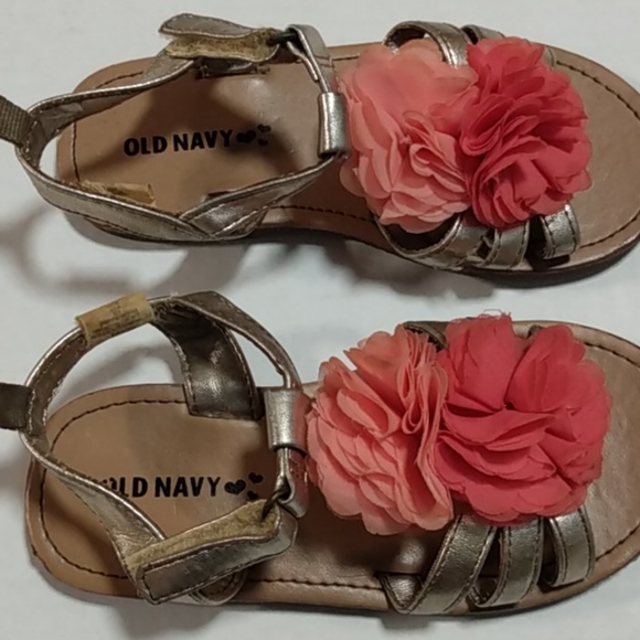 Girls Old Navy flower velcro strap sandal size 10 - Picture 4 of 4